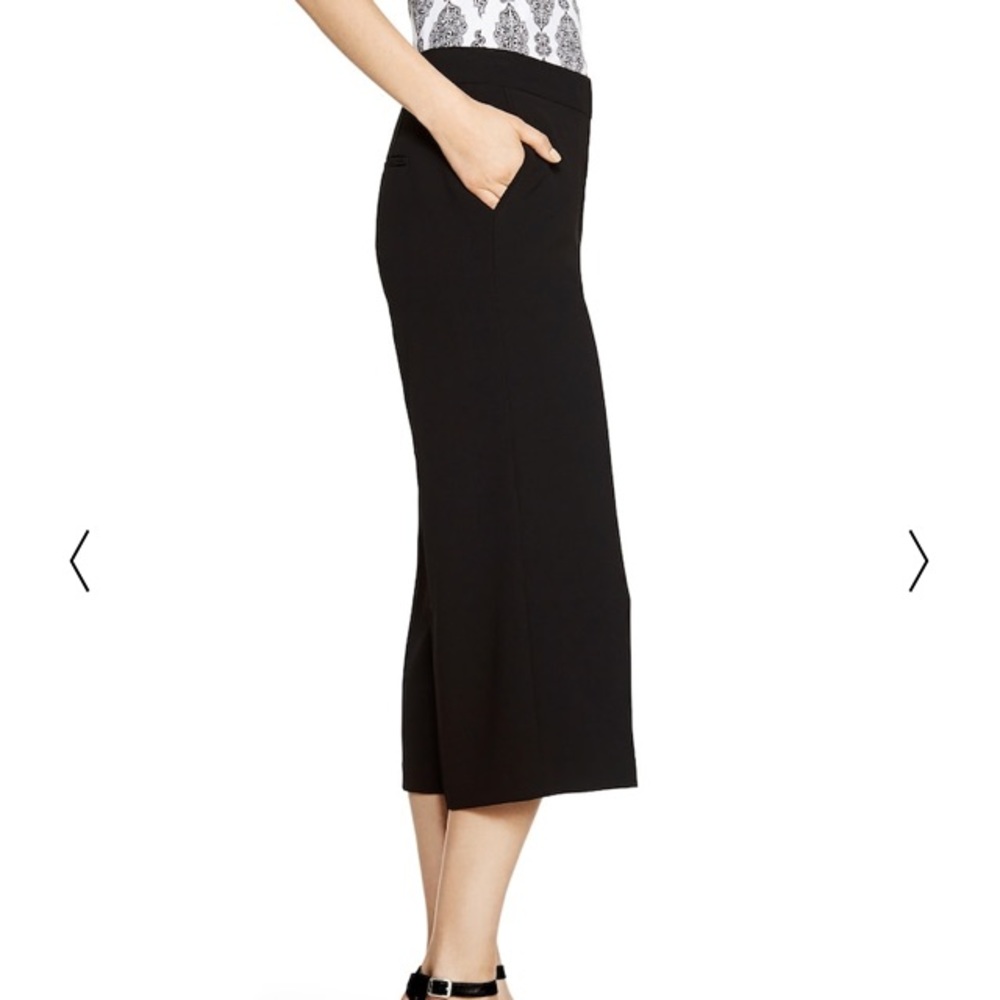 Wide leg crop pants with side seam slits